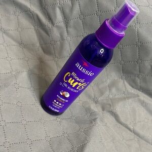 Aussie Miracle Curls Curl Refresher Spray